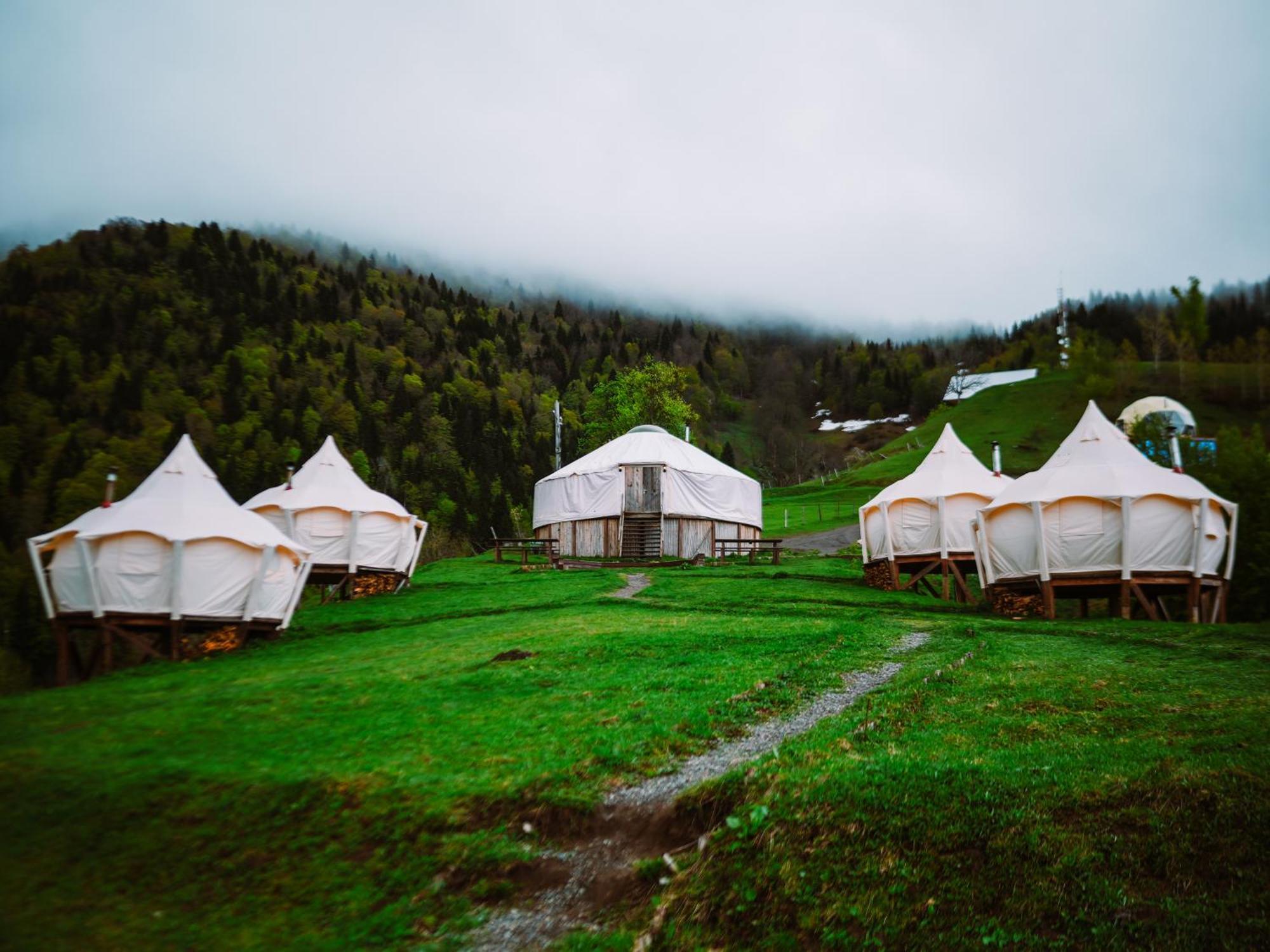 Отель Glamping Tago Khulo Экстерьер фото